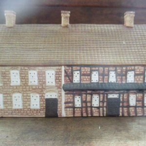 Old Salem NC Single Brothers House Moravian vintage ceramic light-up building